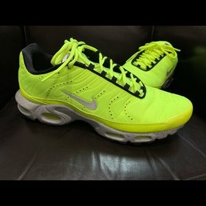 Men's Nike Air Max Plus TN Volt size 12